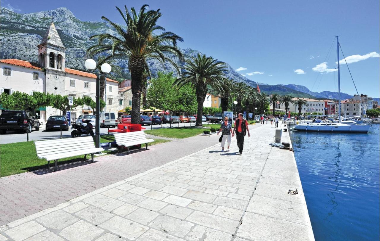 Cozy Apartment In Makarska With Kitchen Kültér fotó